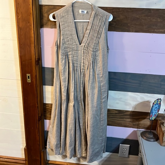 Artknit Linen Dress - Picture 1 of 3